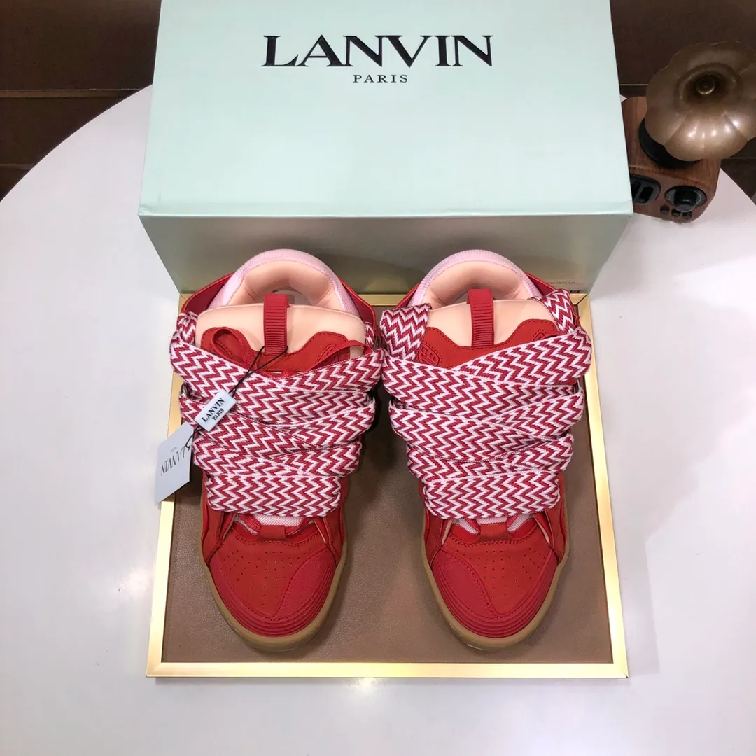 Men's men's shoes💰820💰[LANVIN] The latest lace-up fashionable casual couple sneakers, high-quality CLAY couple series‼ ️ The latest trendy products of the season 🌈Many bloggers have planted grass and purchased the original open-mold customization. The upper and outsole are sewn with mark threads without edge sealing. A variety of material splicing combination design. Very versatile for fashionable and casual wear. Comfortable on the feet. Self-recommended. Upper cowhide + cow suede + breathable mesh lining. Foot-padding cowhide. Exclusive original open-mold clear logo rubber outsole ⚠️Couple standard size 36-40 for women and 38-44 for men.